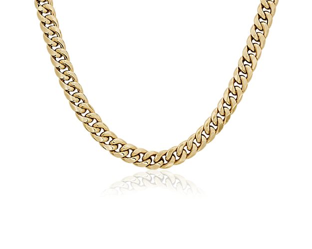 Thick, interlocking links make this 14k yellow gold chain stand out as a staple piece in your collection.
