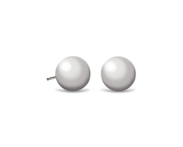 It doesn't get much more classic than our ball stud earrings. The gleaming, polished spheres are crafted of hollow 14k white gold for a lightweight, wearable feel. From brunch to boardroom, these ball stud earrings will be your everyday essential.