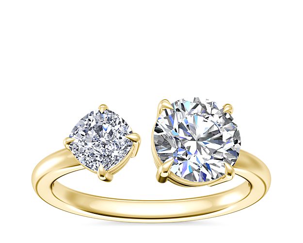 Oval Aquamarine and Diamond Sidestone Ring in 14k Yellow Gold