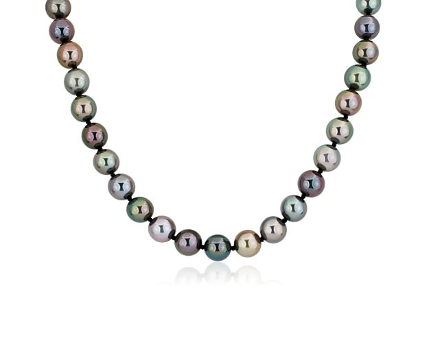 Go for a look of classic sophistication with this strand of darkly lustrous Tahitian pearls. The 18'' length lets it rest beautifully around your neck.