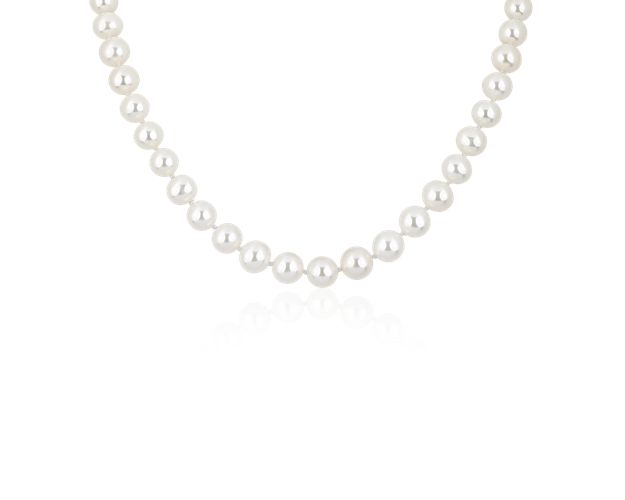 Look elegantly sophisticated as you wear this graceful strand of gleaming 8-10mm freshwater pearls, arranged in graduating size. Crafted from 14k yellow gold, it delivers lasting luxury.