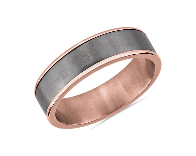 An inlay of tantalum edged with 14k rose gold defines the timeless and elegant lines of this wedding ring, making it the ideal expression of a forever kind of love.
