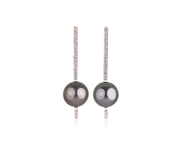 Gorgeously dark Tahitian pearls draw the eye to these sophisticated drop earrings. The dramatic tone is complemented by the warm gleam of the 14k rose gold design and the sparkle of 40 delicate pavé-set accent diamonds.