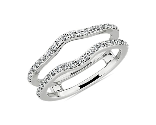 Curved Diamond Guard in 14k White Gold (1/3 ct. tw.)