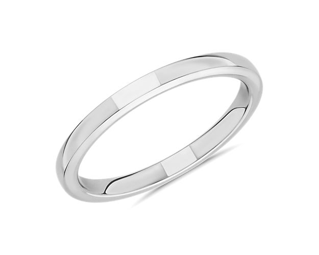 A subtle statement of your enduring love, this 14k white gold ring evokes sleek and contemporary style as it contours to your finger for a comfortable fit.
