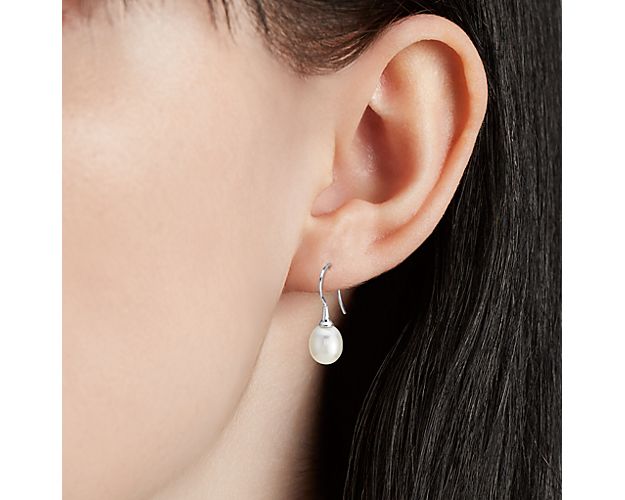 Freshwater Cultured Pearl Drop Earrings in Sterling Silver (8mm)