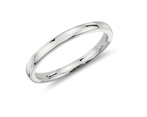Styled for a modern look, this 14k high polish, white gold, low-dome comfort-fit wedding ring has a premium-weight feel. The contemporary low-profile exterior and gently curved interior edges make for everyday comfortable wear.
