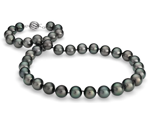 Lustrous and decadent, this pearl necklace showcases stunning Tahitian cultured pearls, finished with a 18k white gold clasp. Blue Nile gemologists ensure that our pearls meet the highest quality expectations, ensuring you the best value.