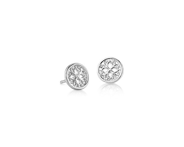 These playful sterling silver floral earrings offer a lighthearted take on the classic earring. On-trend, fun, and perfect for everyday.