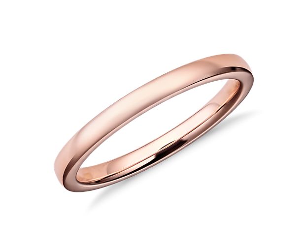 Styled for a modern look, this high polish, 14k rose gold, low-dome comfort-fit wedding ring has a premium-weight feel. The contemporary low-profile exterior and gently curved interior edges make for everyday comfortable wear.