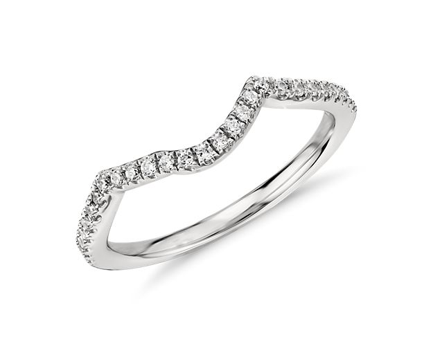 Twist Curved Diamond Ring in Platinum (1/6 ct. tw.)