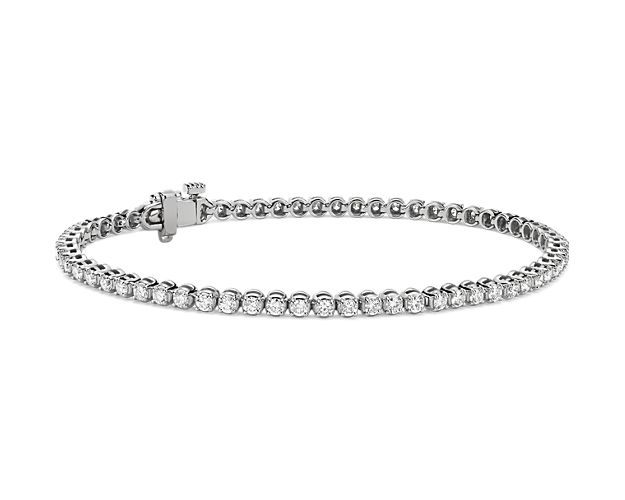 A story of pure elegance, this eternity bracelet showcases brilliant diamonds that are set in an enduring platinum, a truly stunning gift.