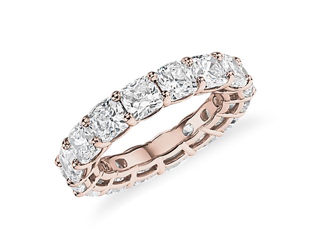 This lab grown diamond cushion-cut eternity ring celebrates the brilliance of love, surrounded by the timeless shine of 14k rose gold.