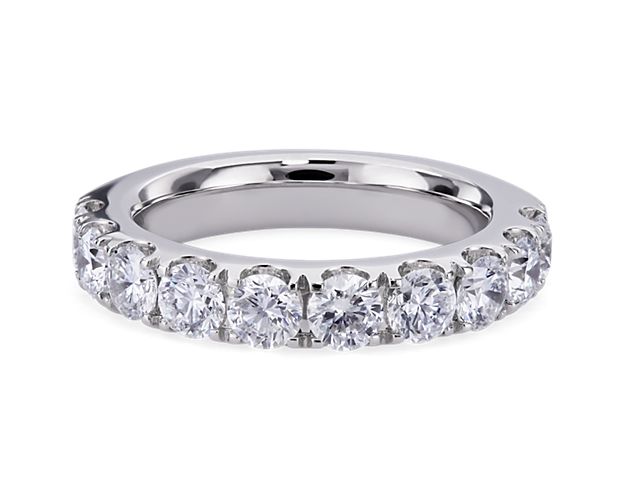 Go for timeless romance with this stunning ring featuring shimmering lab-grown diamonds. The 14k white gold design provides a perfect balance of style and elegance.