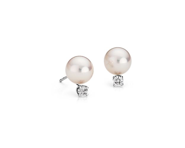 Lovely and always classic Akoya cultured pearl stud earrings mounted on attractive 18k white gold.