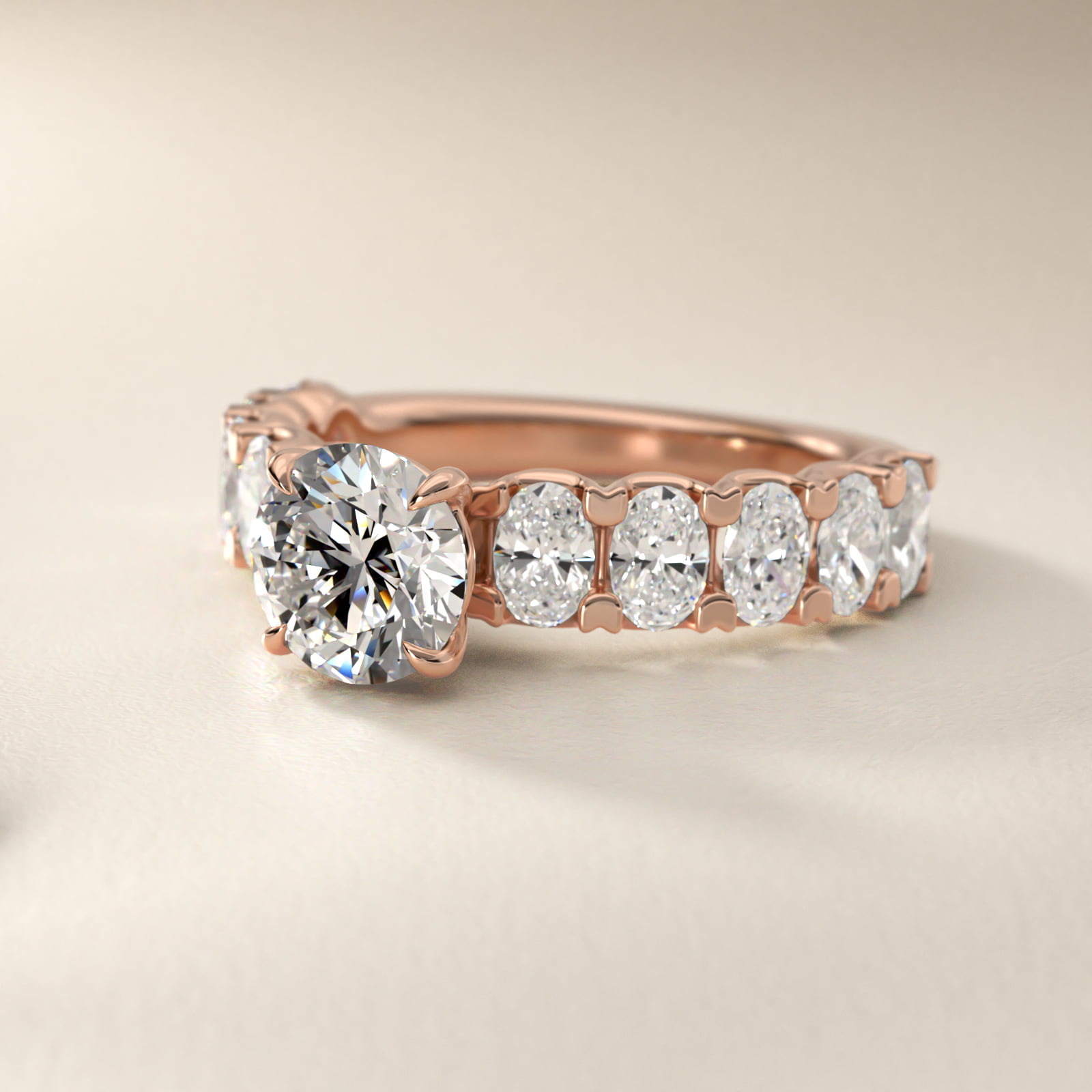 Oval-Cut Diamond Engagement Ring in 18k Rose Gold