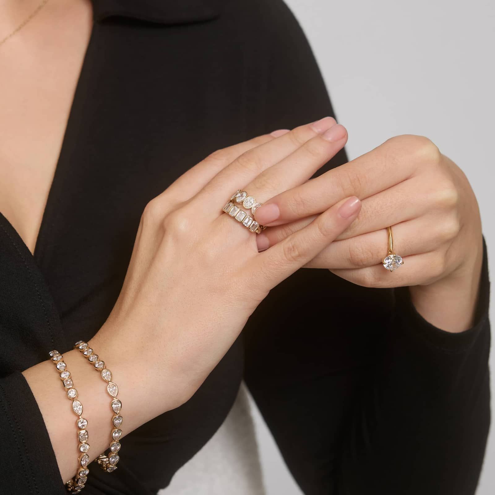 Bezel Eternity Ring With 5 CTW Oval Cut Diamonds in 14K Yellow Gold (6.7mm)