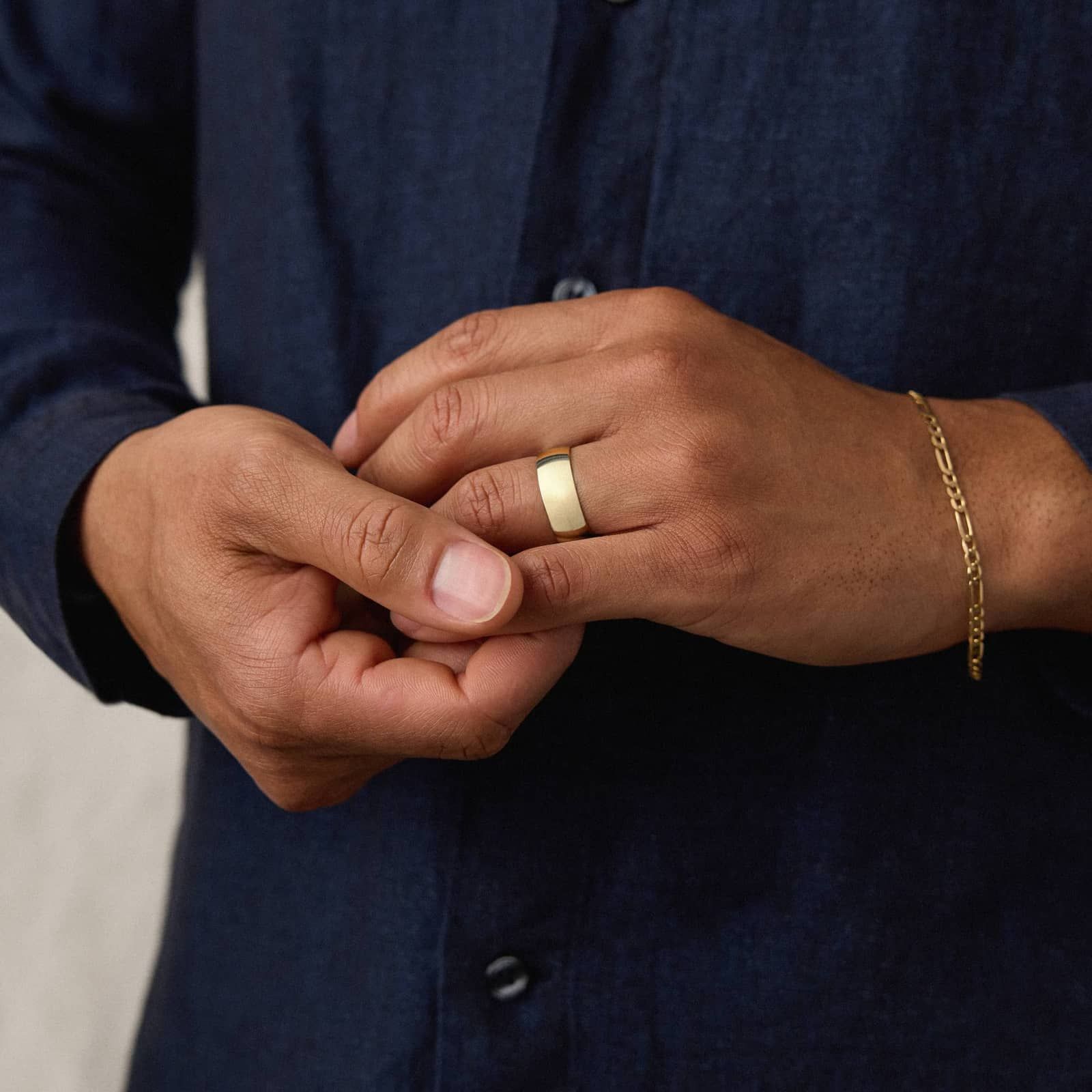 Mid-weight Comfort Fit Wedding Ring in 14k Yellow Gold (8mm)