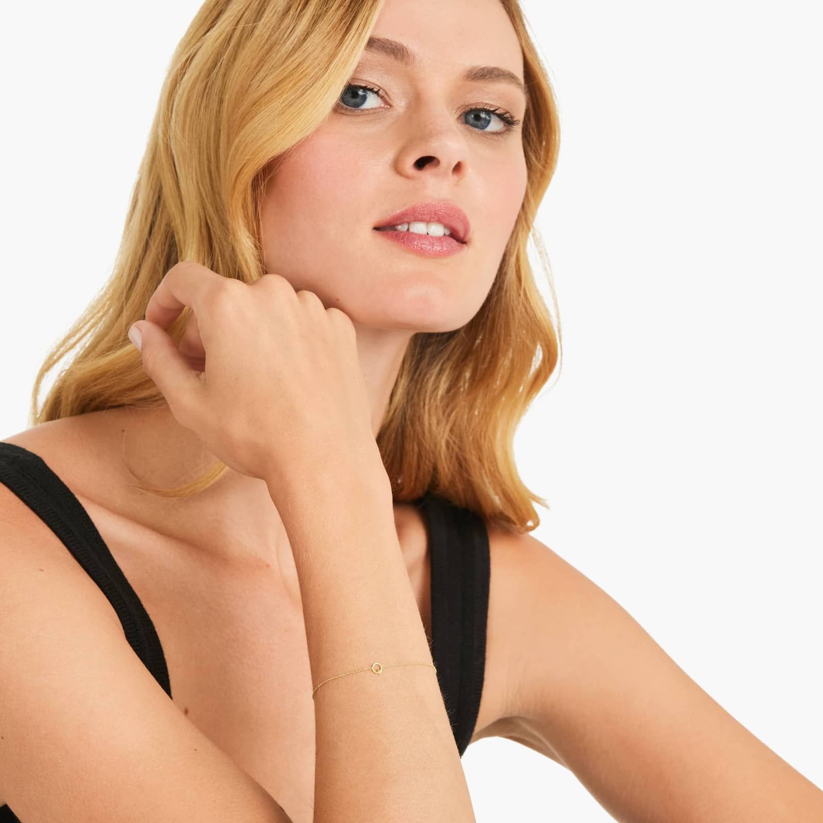 Mini Initial Q Bracelet In 14K Yellow Gold