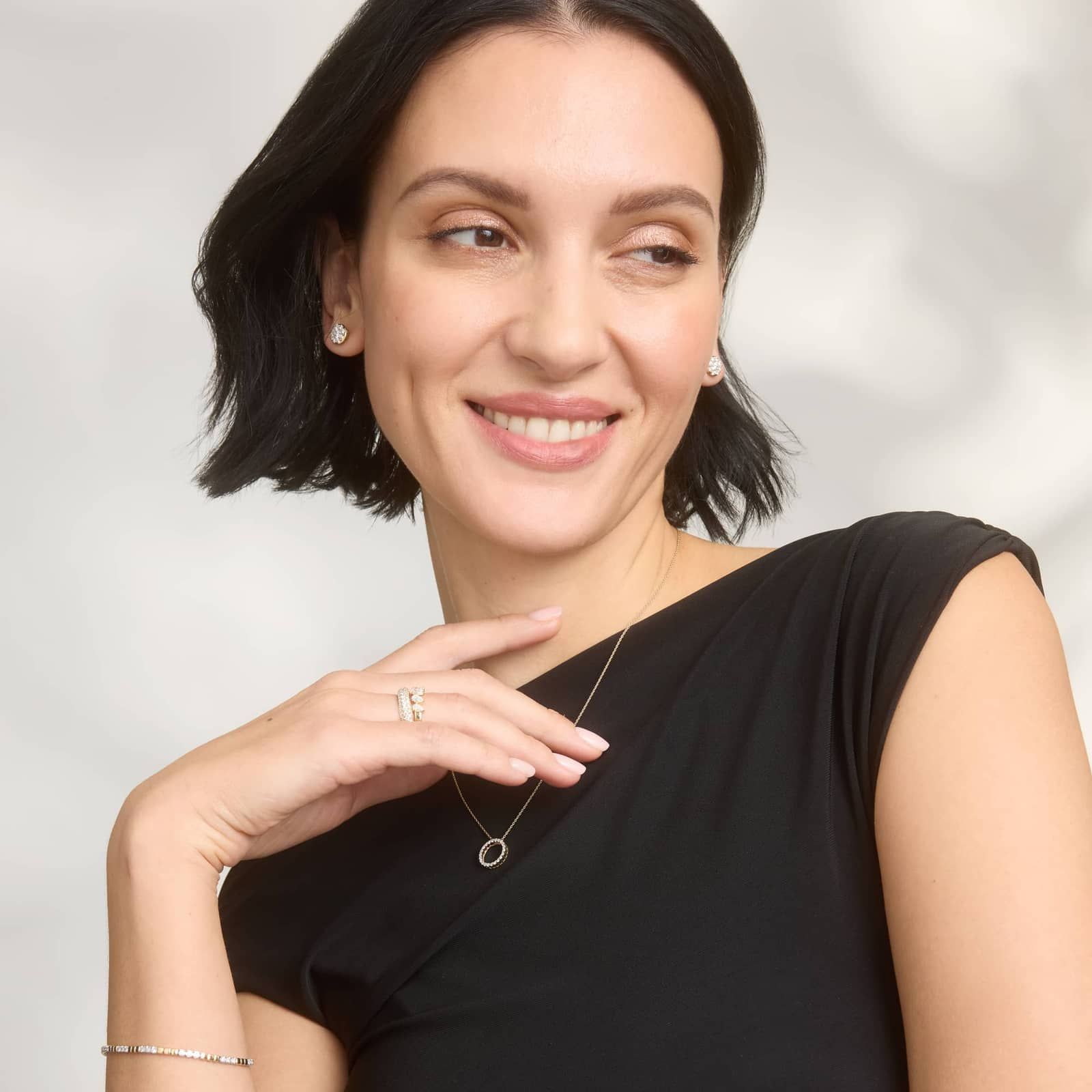 Cluster Diamond Stud Circle Earrings with 1 CTW Round Cut Lab-Grown Diamonds in 14K Yellow Gold