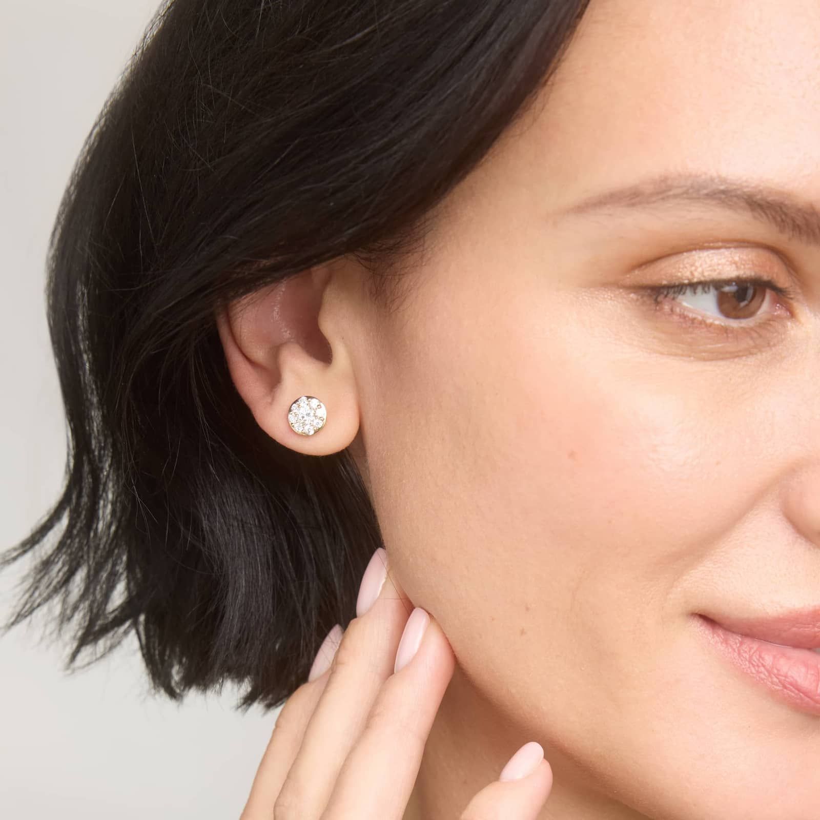 Cluster Diamond Stud Circle Earrings with 1 CTW Round Cut Lab-Grown Diamonds in 14K Yellow Gold