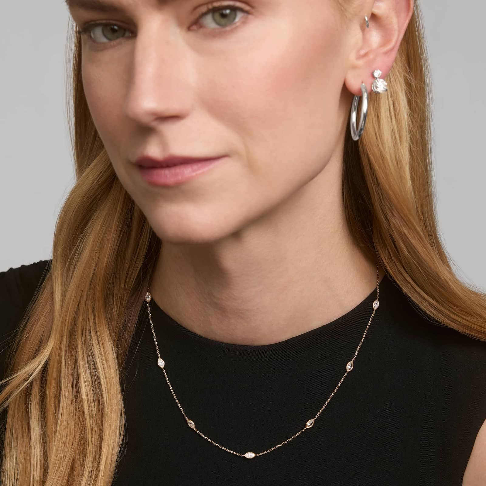 Oval Hoop Earrings (3x18mm) in 14K White Gold