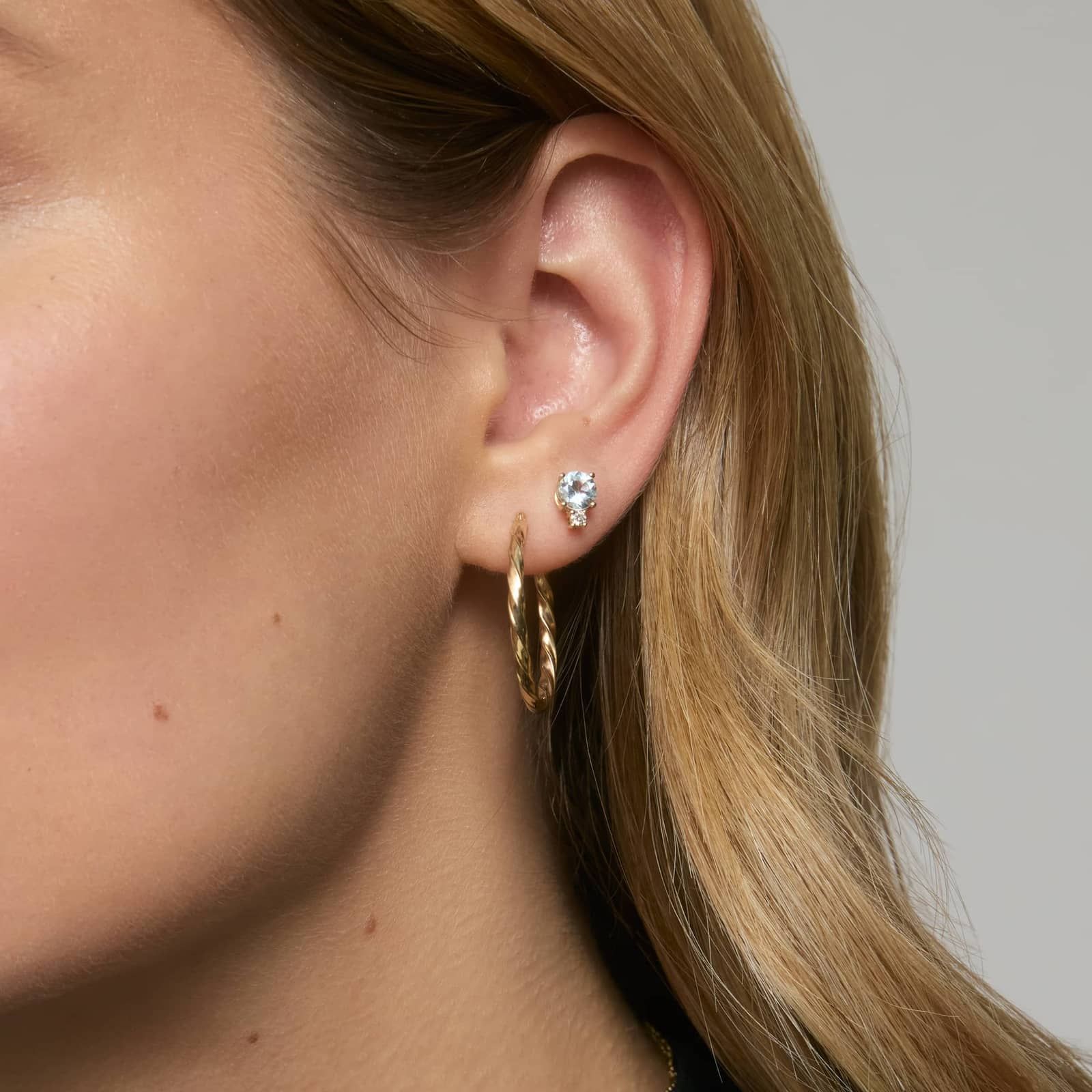 Twist Hoop Earrings (2x25mm) in 14K Yellow Gold