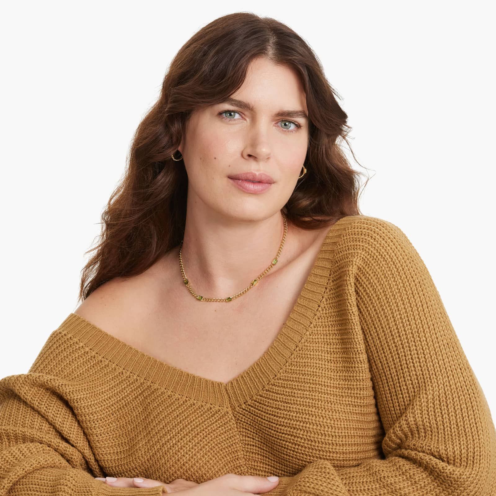 Radiant Reflections Peridot Curb Chain Hoop Earrings In 14K Yellow Gold