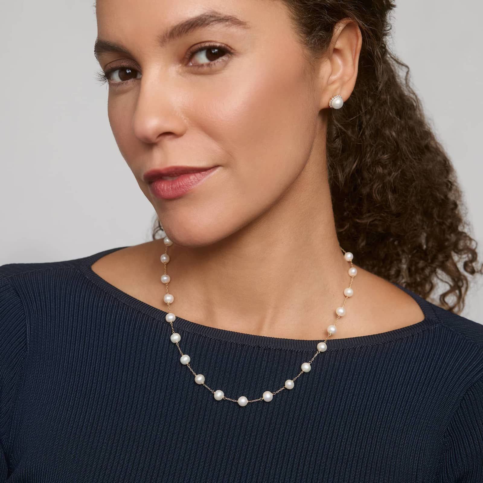 Freshwater Pearl Station Necklace in 14K Yellow Gold