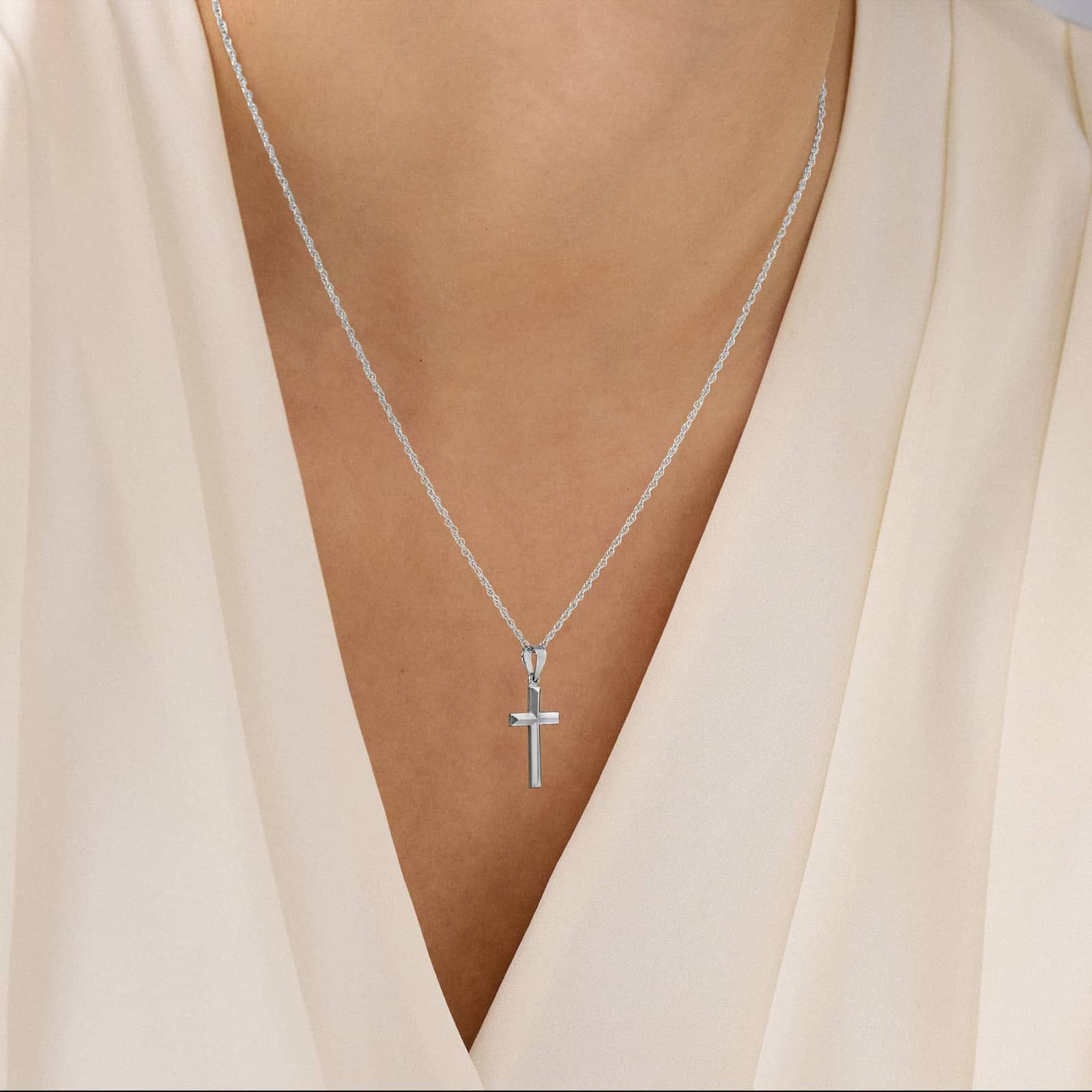 Plain Metal Cross Necklace in 14K White Gold