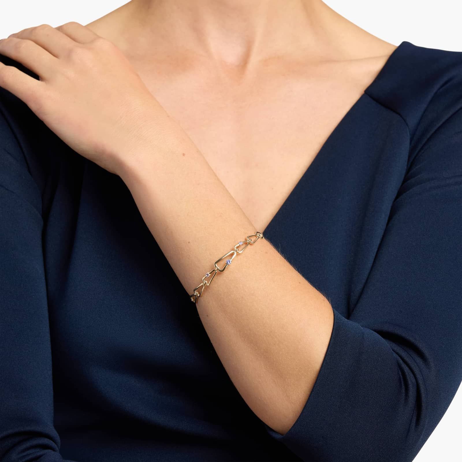 Geometric Tanzanite Bangle Bracelet in 14K Yellow Gold