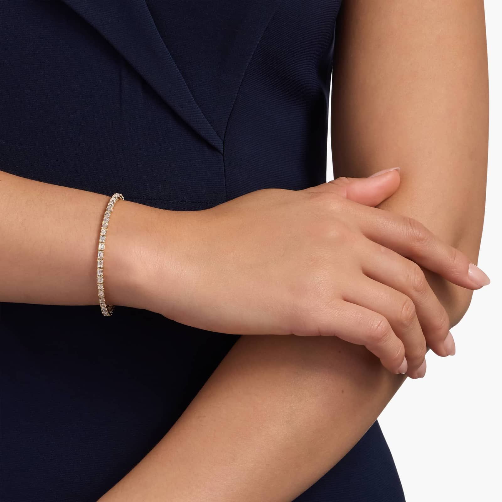 East-West Emerald Cut Diamond Tennis Bracelet in 14K White Gold (5 Ct. Tw.)