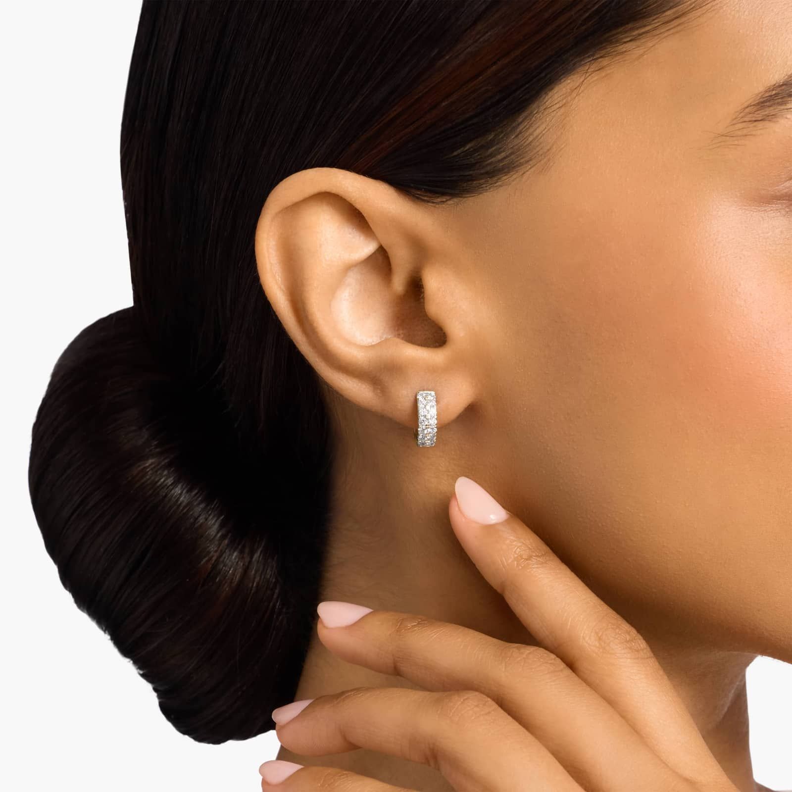 Blue nile orders huggie earrings