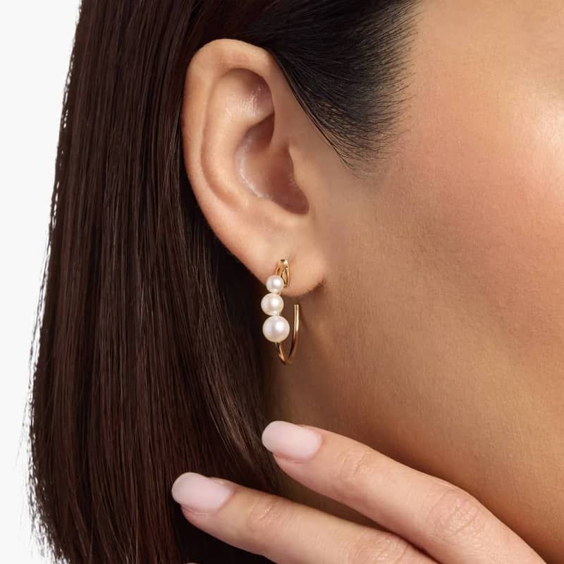 Graduated Freshwater Pearl Hoop Earrings in 14k Yellow Gold