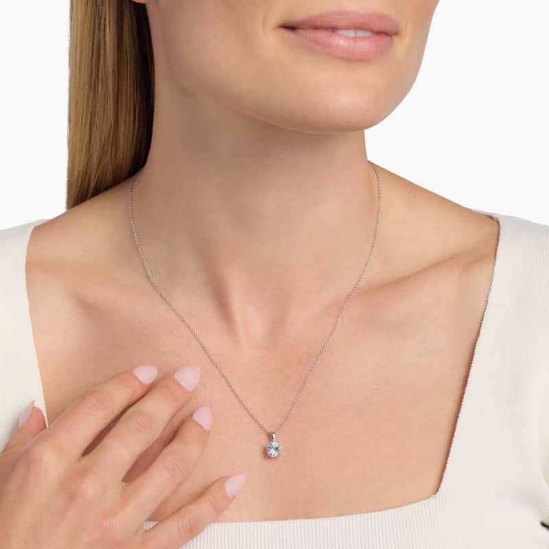 Aquamarine Solitaire Pendant in 14k White Gold (7mm)