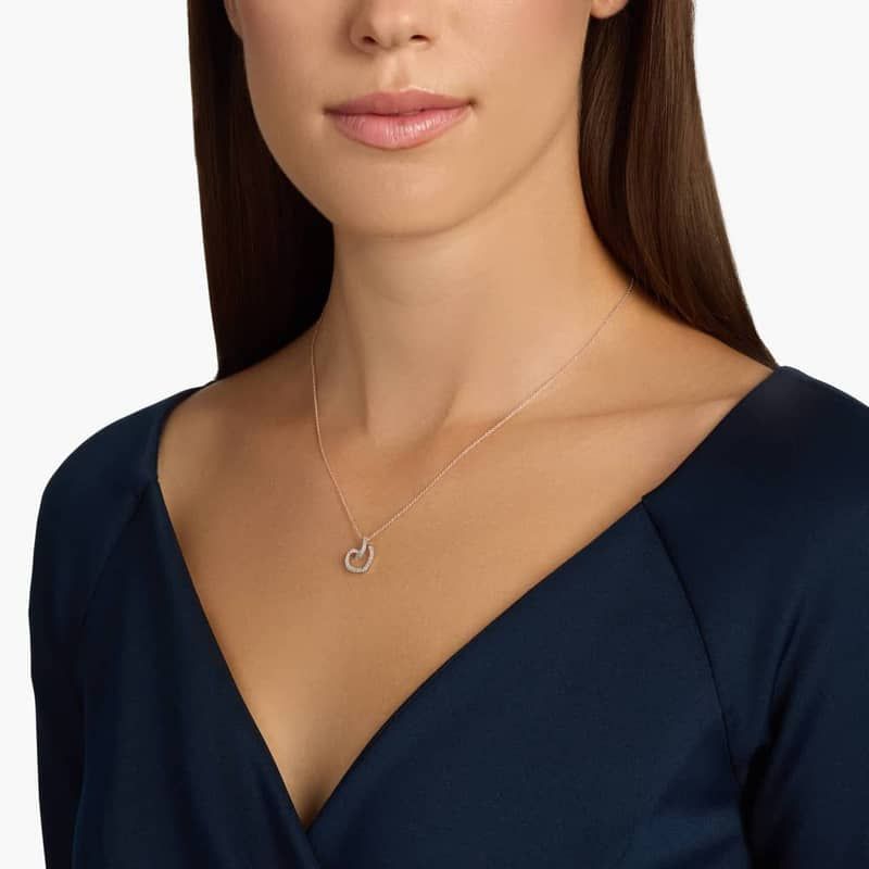 Diamond Twist Pavé Heart Pendant in 14k Rose Gold (1/6 ct. tw.)