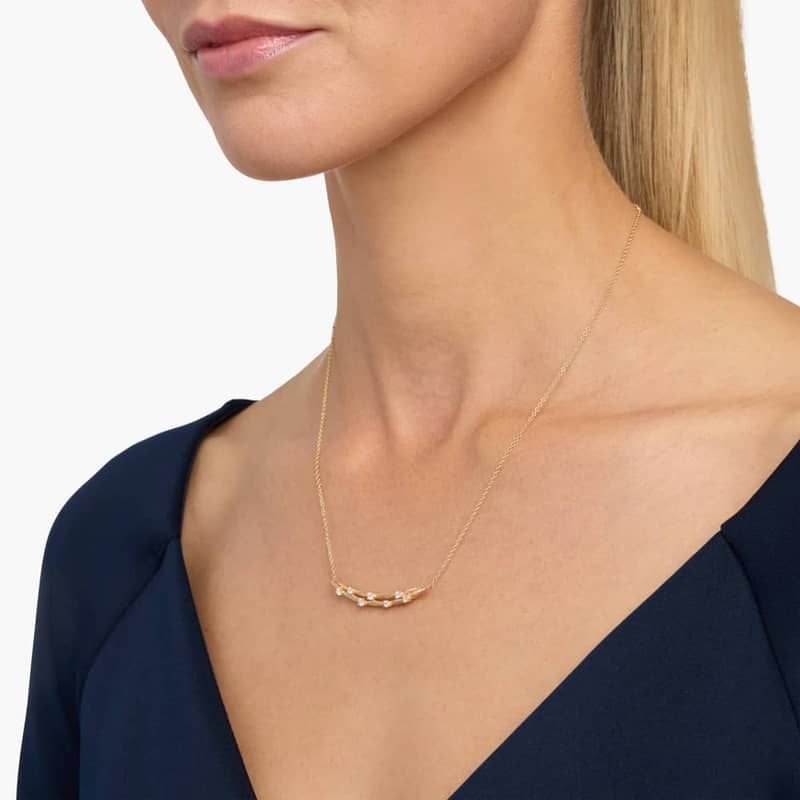 Diamond Grooved Smile Necklace in 14K Yellow Gold (1/4 Ct. Tw.)