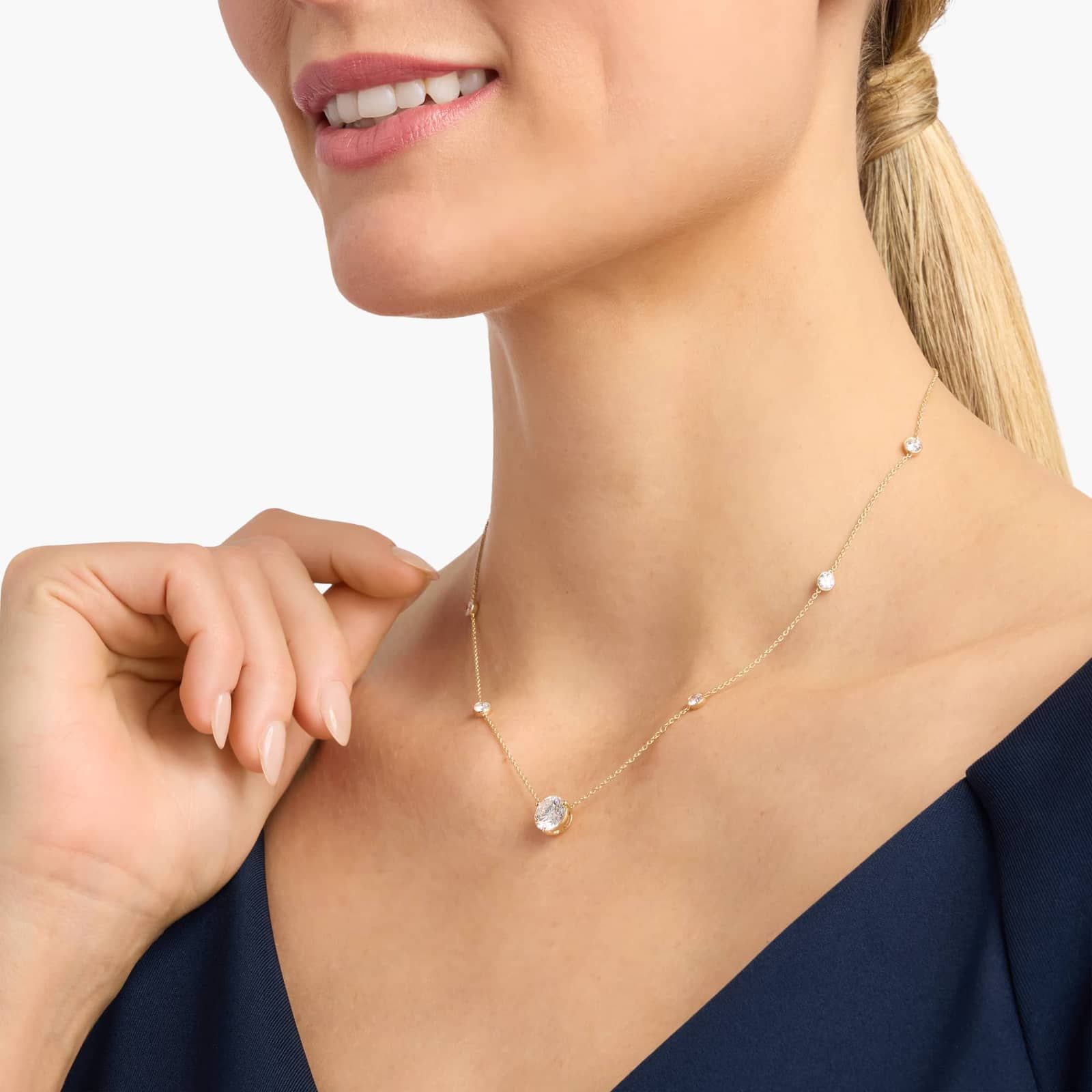 Diamond Station Pendant in 14k White Gold (3 Ct. Tw.)