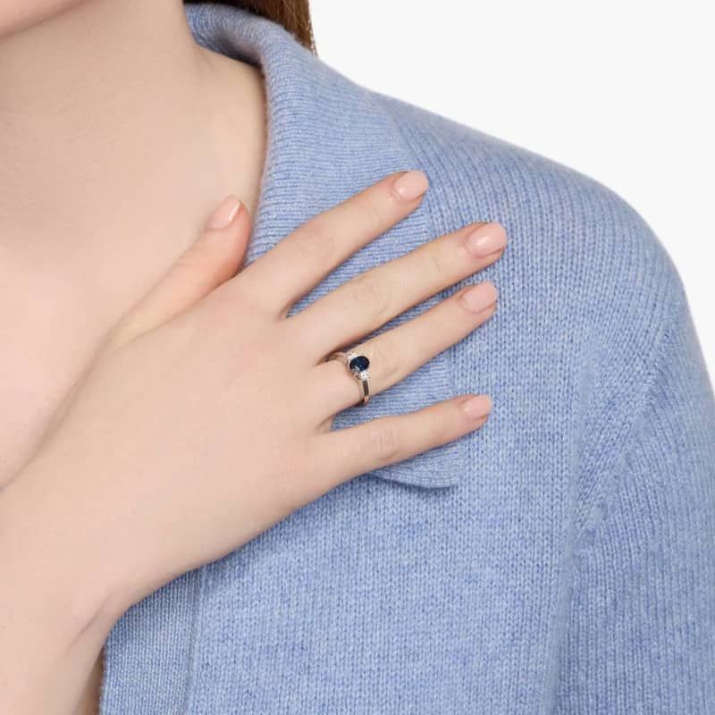 Sapphire and Diamond Ring in 18k White Gold (8x6mm)