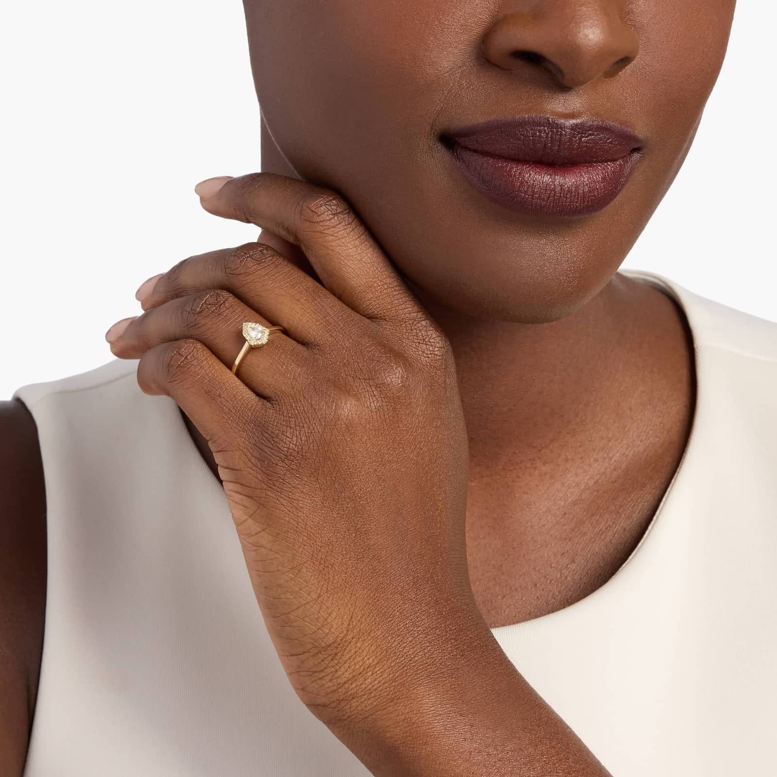 Diamond Pear Six Edge Halo Ring in 14K Yellow Gold (1/3 Ct. Tw.)