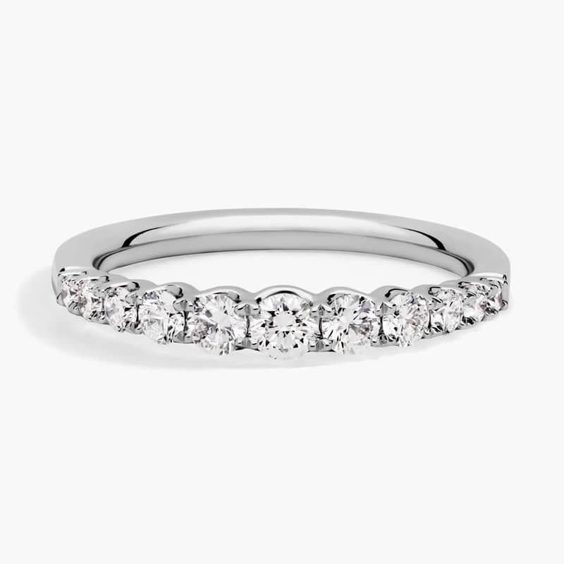 Selene Graduated Diamond Anniversary Ring in Platinum (5/8 ct. tw.)