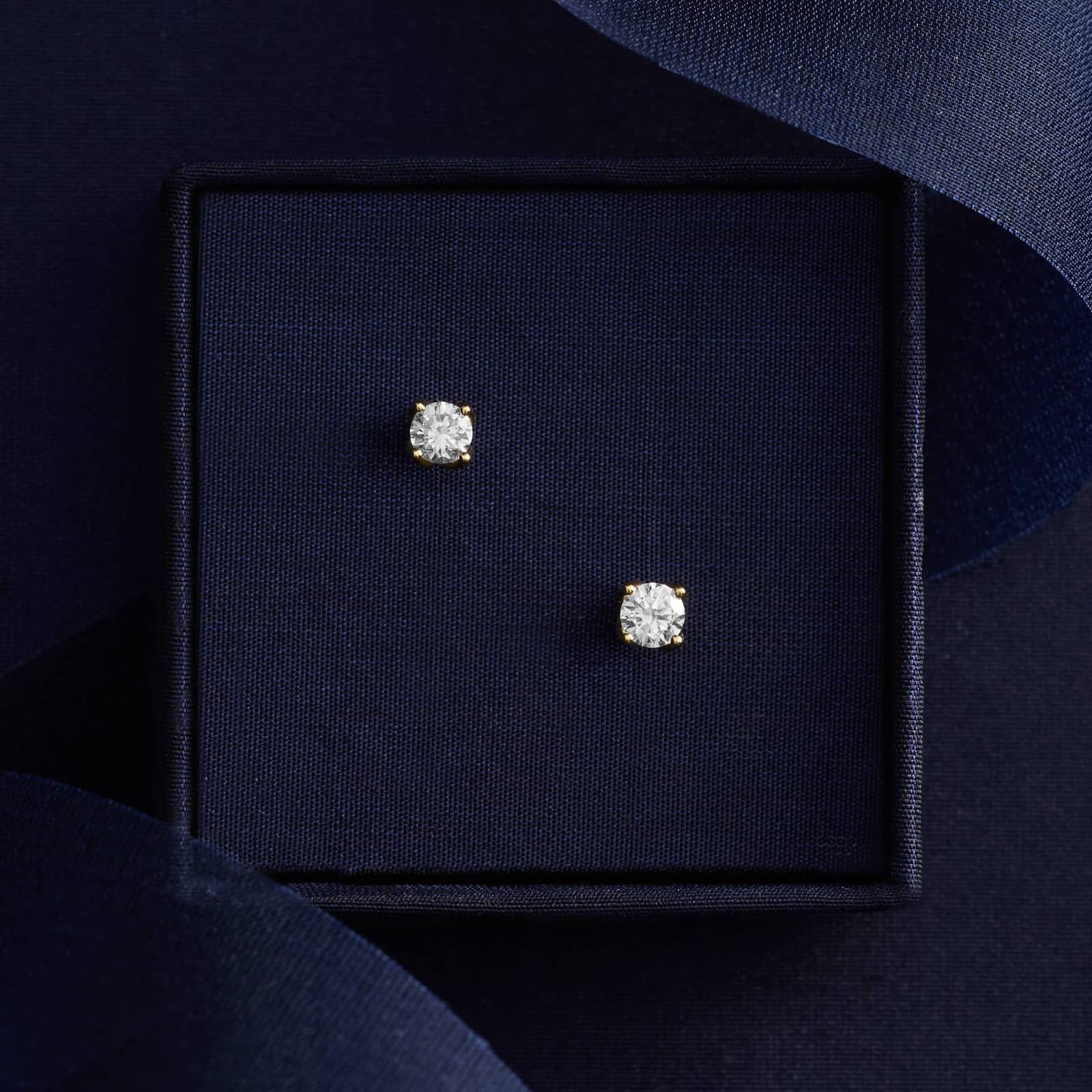 Petal Diamond Stud Earrings in 14K Yellow Gold (1/2 ct. tw.)