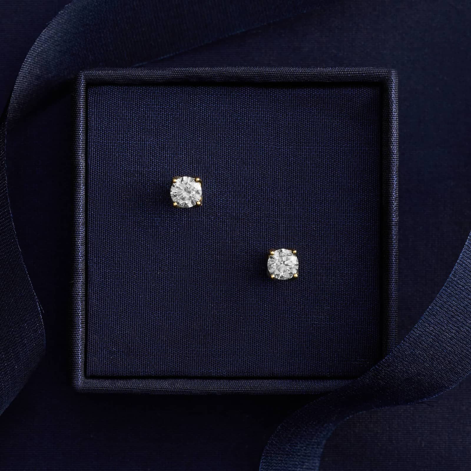 Petal Diamond Stud Earrings in 14K Yellow Gold (3/4 ct. tw.)