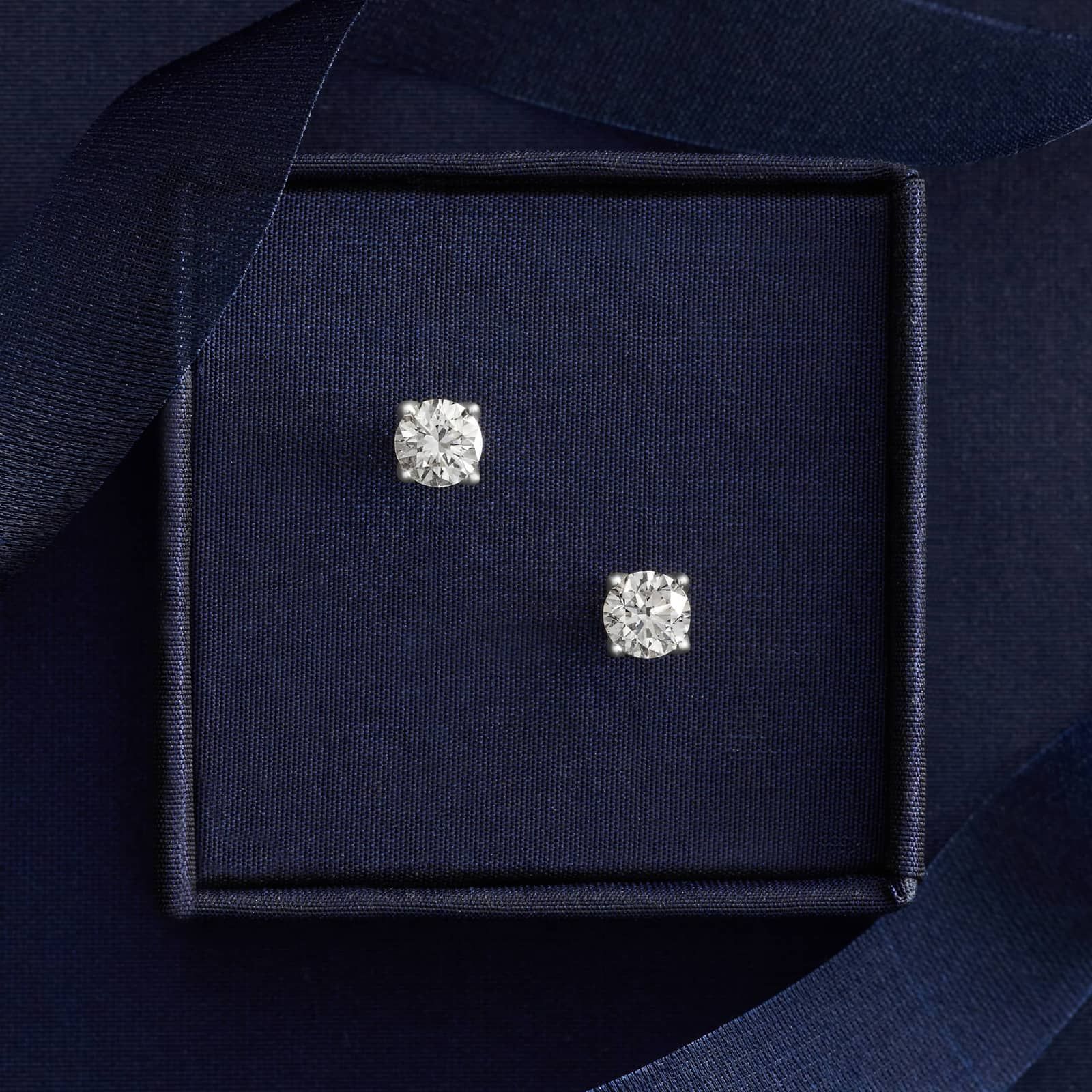 Petal Diamond Stud Earrings in 14K White Gold (1 ct. tw.)