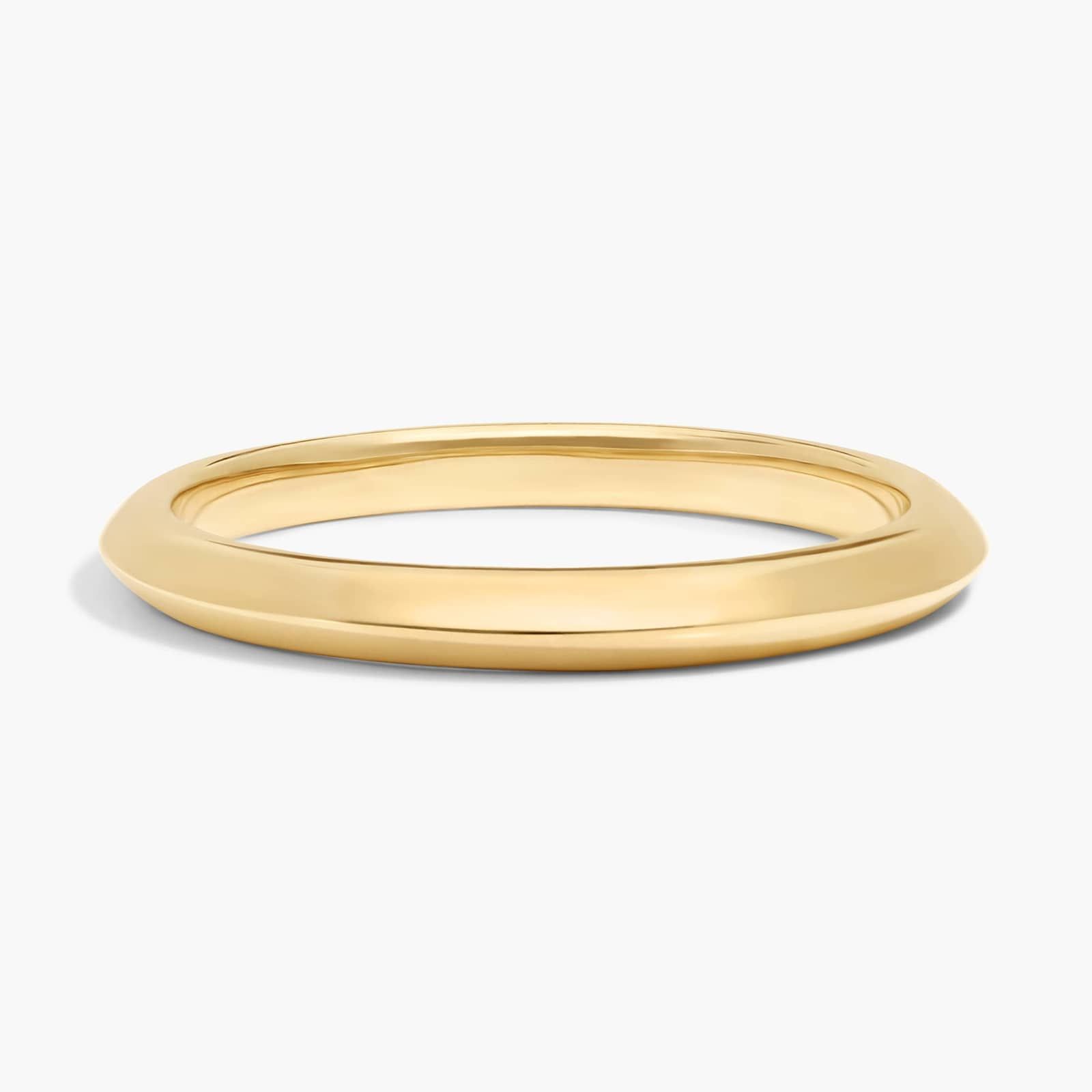 Knife Edge Wedding Ring in 18k Yellow Gold (2 mm)