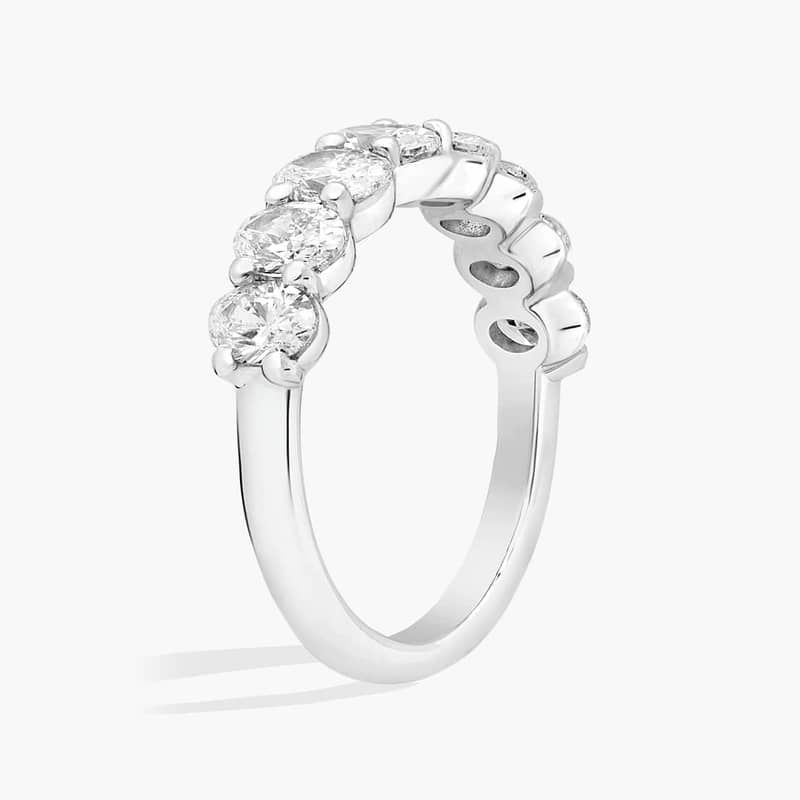Classic Oval Cut Eight Stone Diamond Ring in Platinum (1 1/6 ct. tw.)