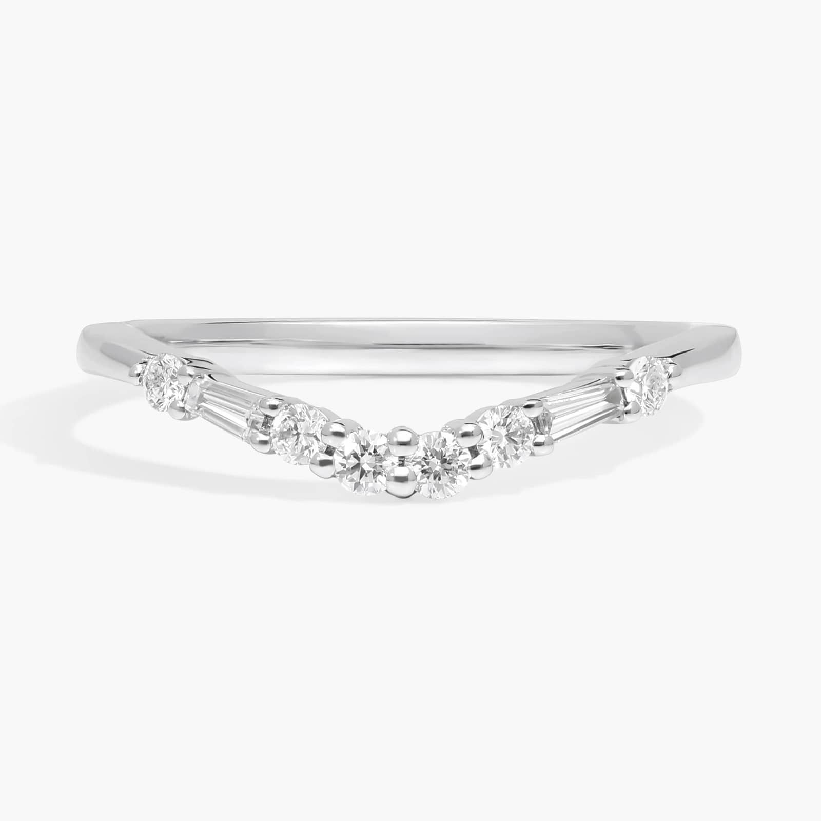 Dot Dash Diamond Curved Wedding Ring in 14k White Gold (1/4 ct. tw.)