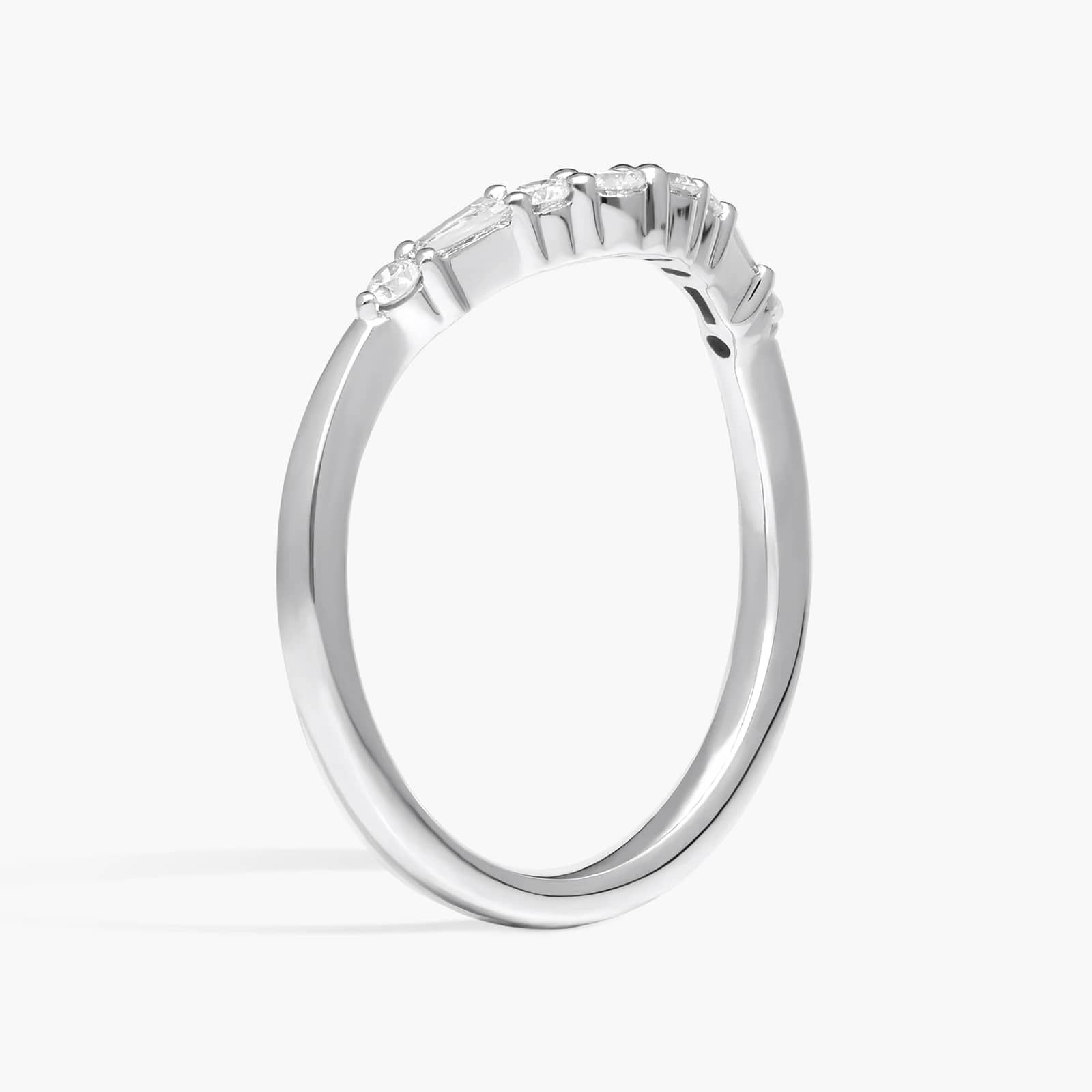 Dot Dash Diamond Curved Wedding Ring in 14k White Gold (1/4 ct. tw.)