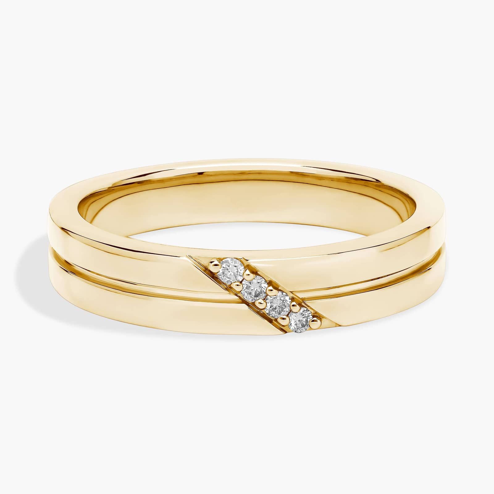 Men's Baguette with Round Accent Wedding Ring in 14k Yellow Gold (1/10 ct. tw.)