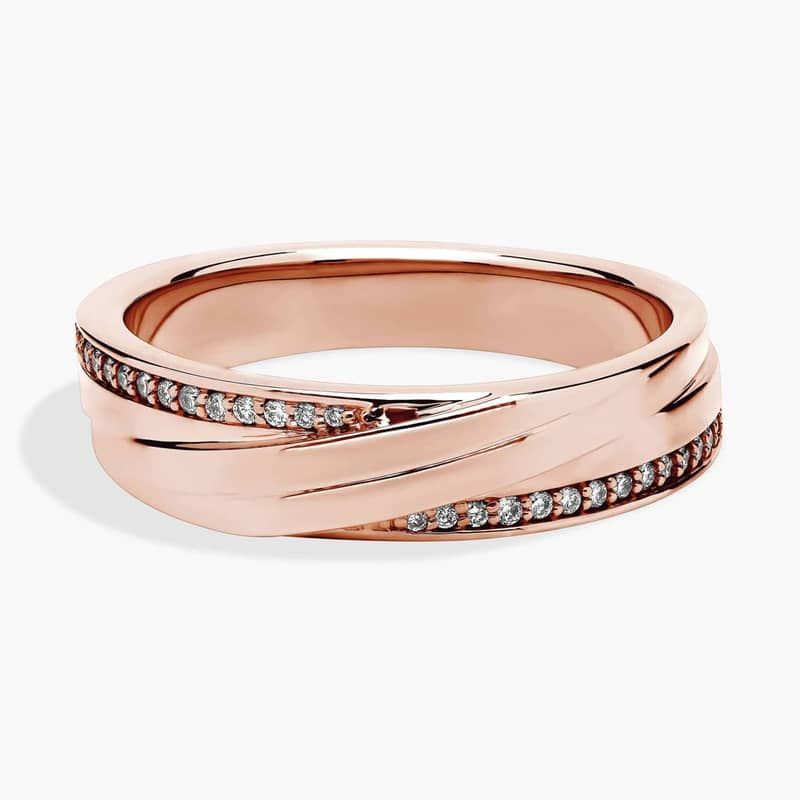 Diagonal Lined with Pavé Diamond Edge Men's Wedding Ring in 14k Rose Gold (1/8 ct. tw.)